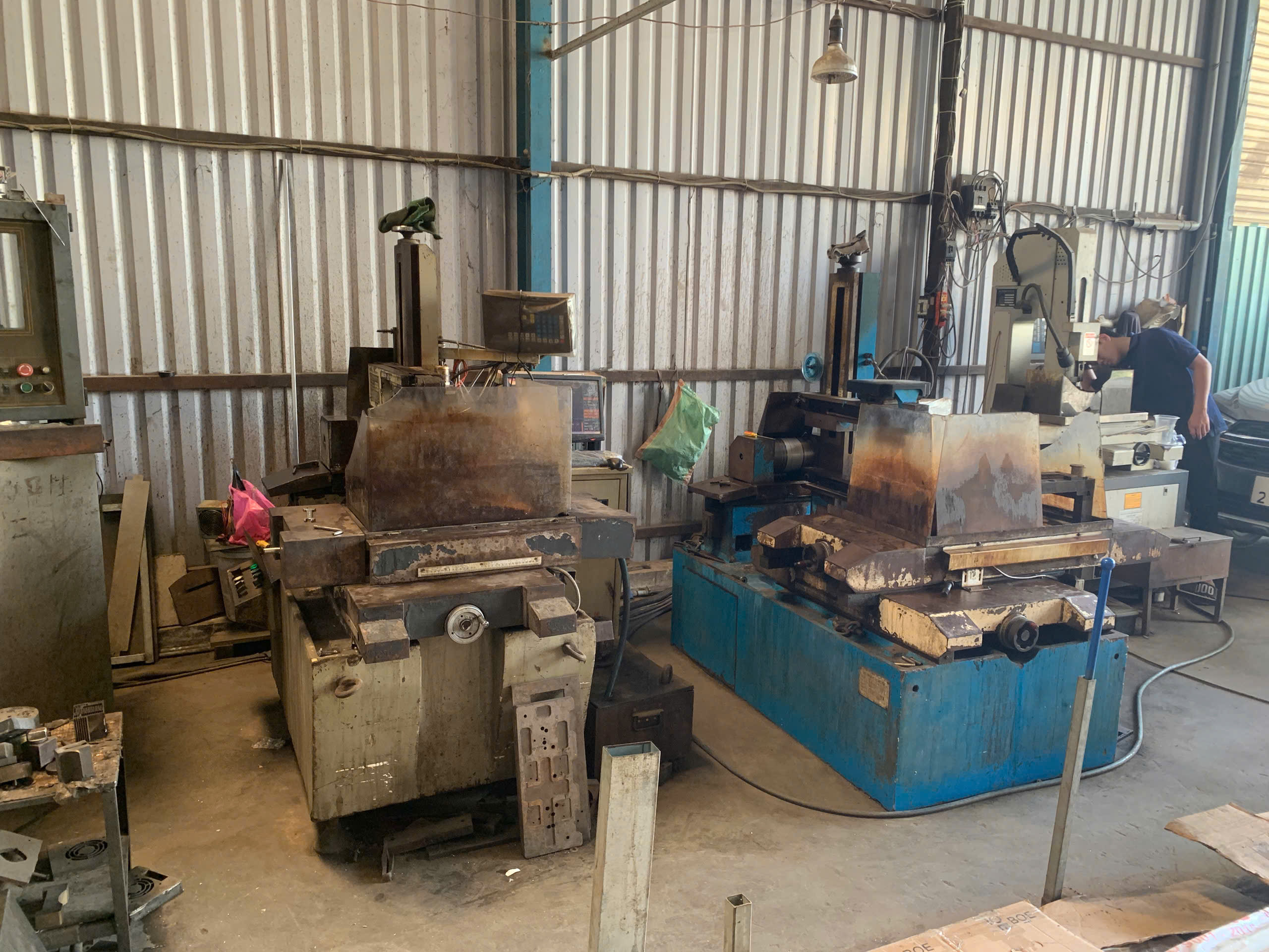 CNC wire cutting machines.jpg